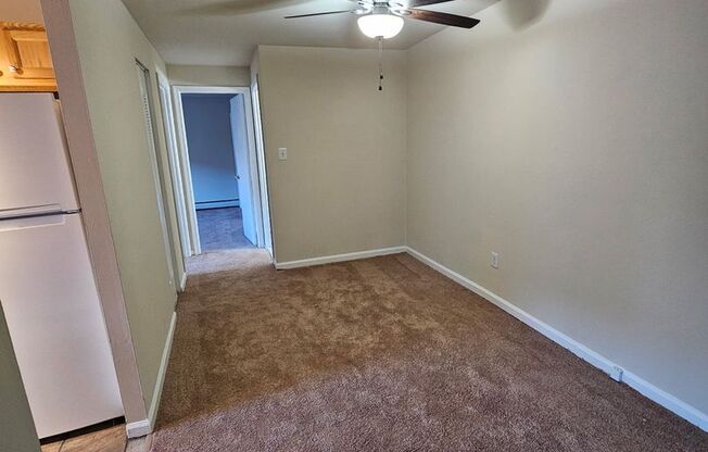 1 bed, 1 bath, 725 sqft, $1,275, Unit H06
