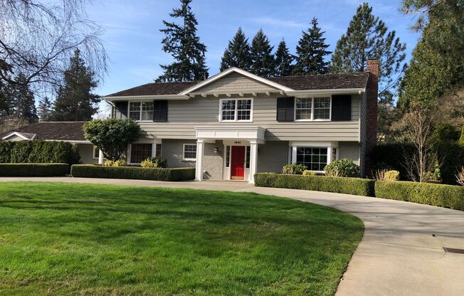 Elegant and Luxury home in Medina, 5 bedrooms, 3.25 baths with 3 car garage