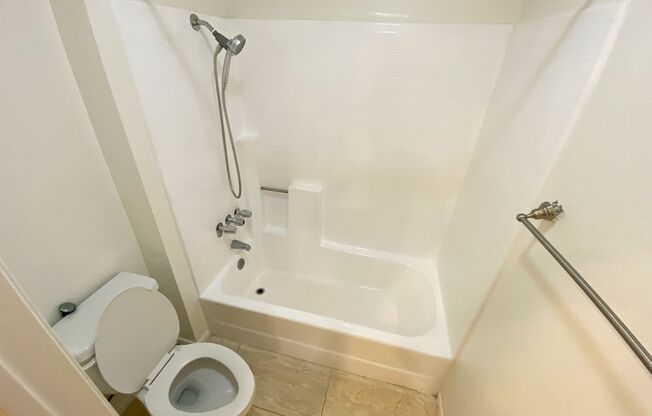 2 beds, 2 baths, 1,318 sqft, $2,899, Unit 109