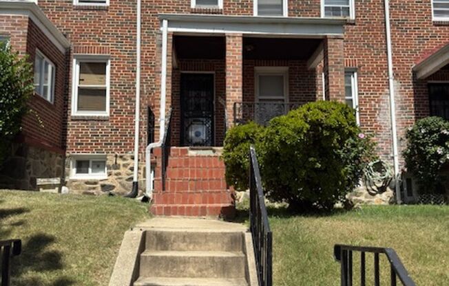 3BED 2BATH FINISHED BASEMENT $1650/MONTH!