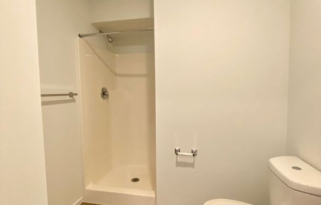 Studio, 1 bath, 180 sqft, $1,149, Unit 3206