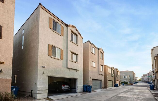 4 Bedroom Modern Home in NW Las Vegas | Furnished Option Available