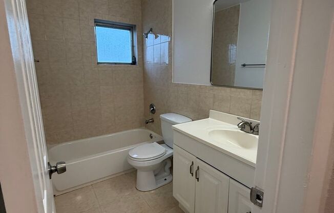 1 bed, 1 bath, $1,795, Unit 211