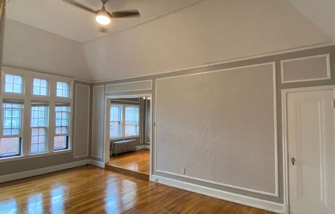 Studio, 1 bath, 404 sqft, $750, Unit E310