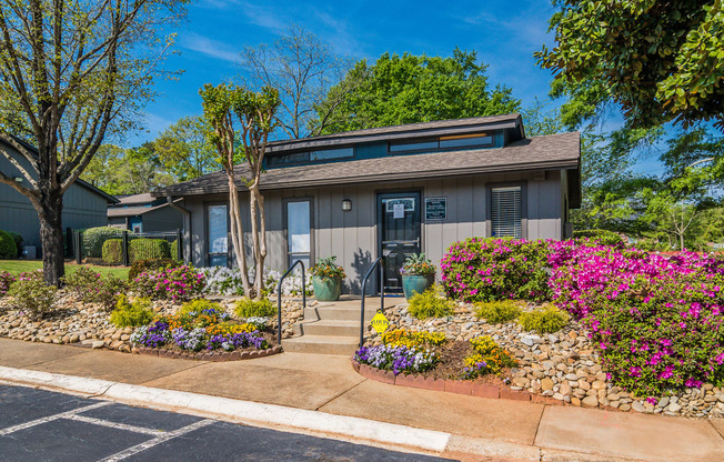 Leasing Office | Pine Village North | Apartments in Smyrna, GA