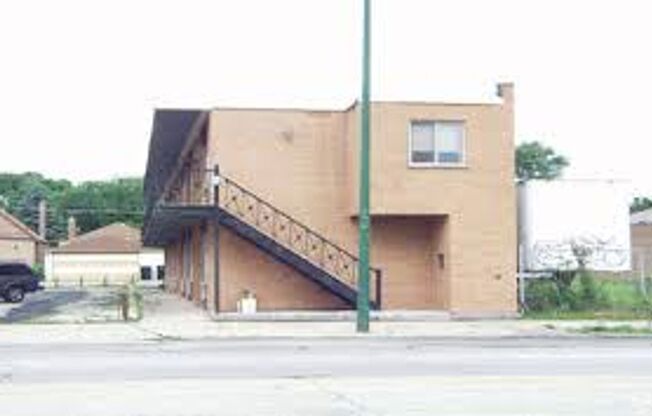 8124 S Western Ave. Chicago IL