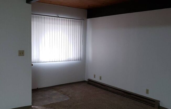 1 bed, 1 bath, 420 sqft, $585, Unit 82511