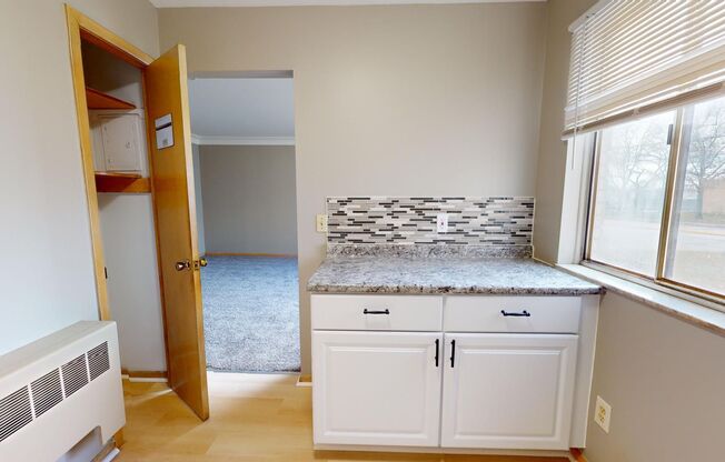 Studio, 1 bath, 500 sqft, $750, Unit 207