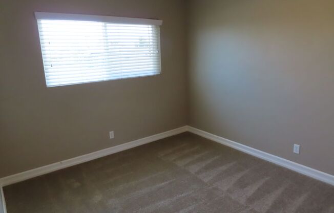 2 beds, 1 bath, 800 sqft, $2,345, Unit 3868.5