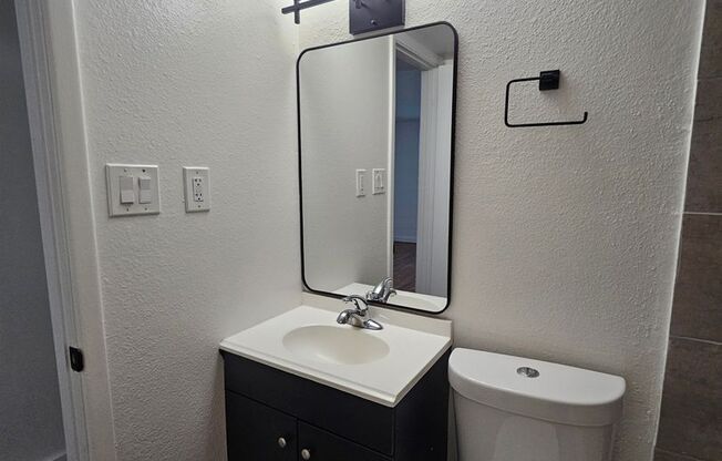 Studio, 1 bath, 320 sqft, $995, Unit 3