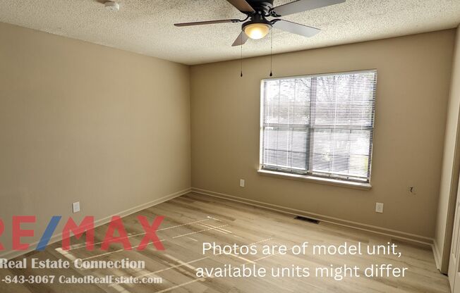 2 beds, 1.5 baths, 1,050 sqft, $785, Unit Apt 12