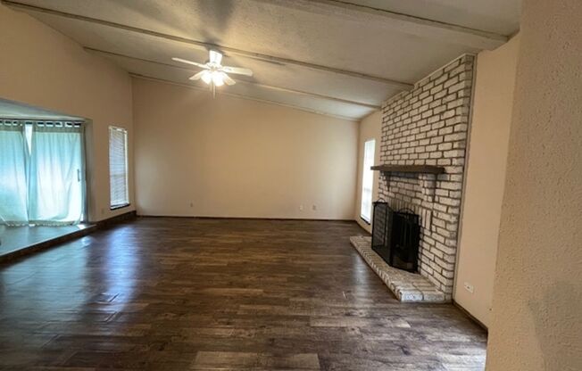 3404 Livingston Lane