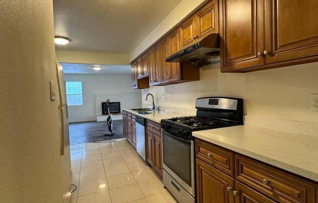 Spacious floor plans 3bedroom, 2bath in a quiet neighborhood.