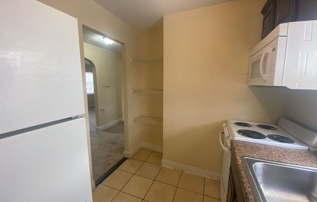 1 bed, 1 bath, $975, Unit 2632B