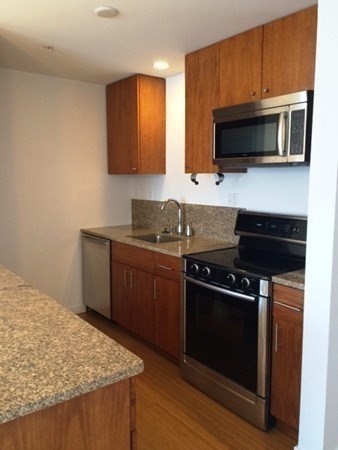 1 bed, 1 bath, 663 sqft, $3,400, Unit 510