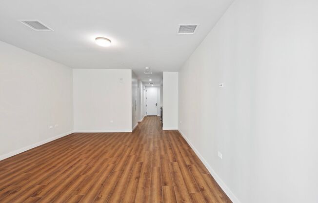 Studio, 1 bath, 675 sqft, $2,400, Unit 611