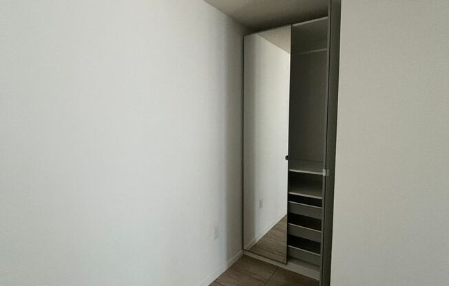 Studio, 1 bath, 382 sqft, $2,250, Unit 401