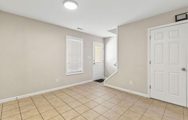 2 beds, 2.5 baths, 1,387 sqft, $1,395, Unit 0174