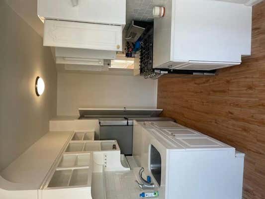 2 beds, 1 bath, 960 sqft, $2,800