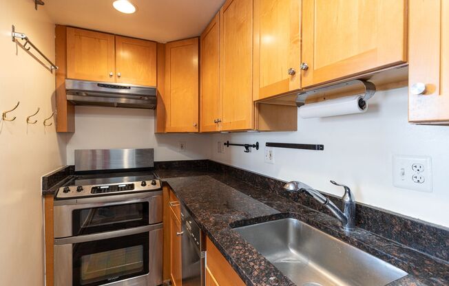 Top Floor 2 Bed/2 Bath Dupont Condo, Ready for Immediate Move-In!