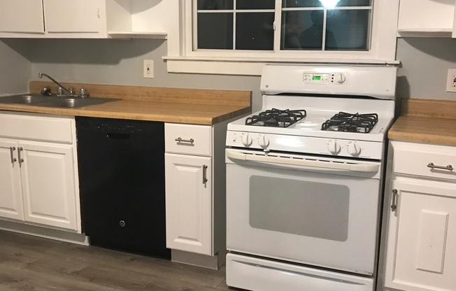 109 Kenova - 3 bedroom Single Family Home