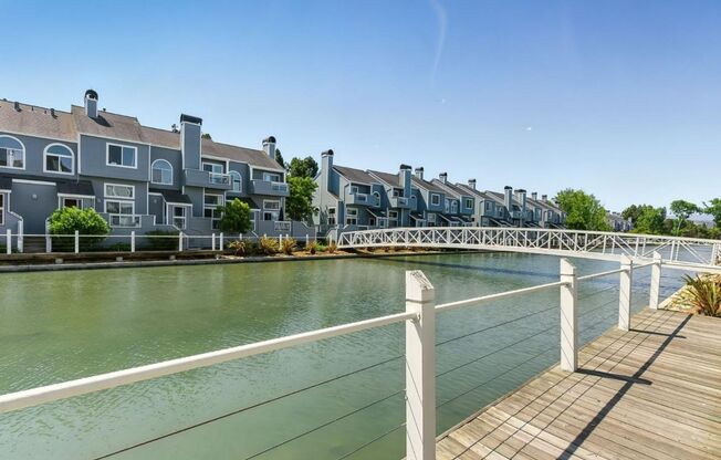 Desirable Redwood Shores Townhouse