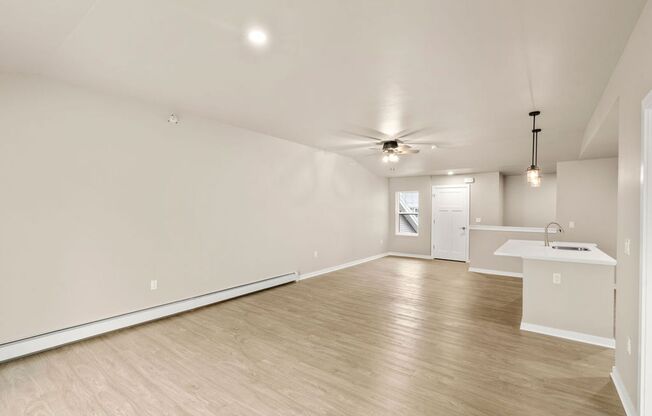 2 beds, 1 bath, 1,233 sqft, $1,699.99, Unit 198-03