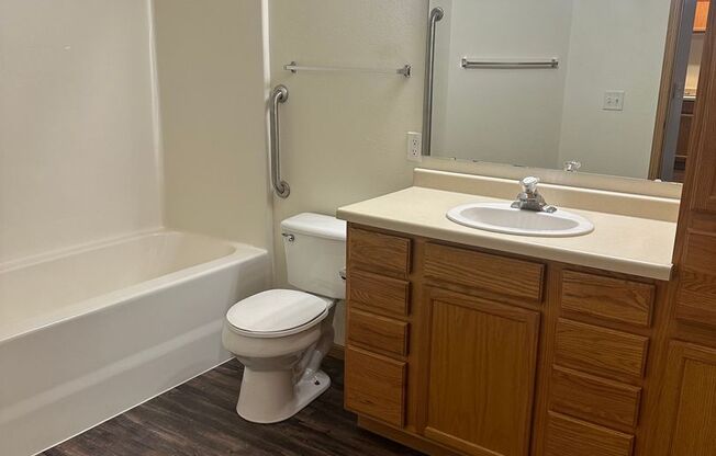 1 bed, 1 bath, 675 sqft, $850, Unit 203