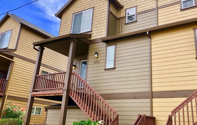 Check out this beautiful 2011 three-story townhouse in Beaverton - close to Nike and Intel.