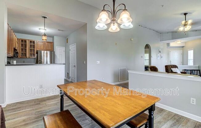 3905 RIV FRONT PL