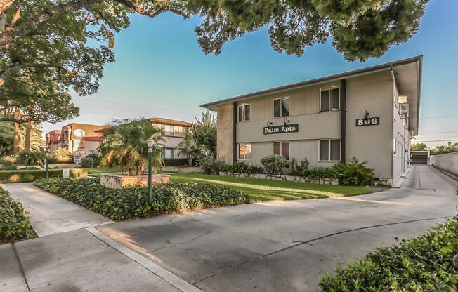 Palm Apartments in the Heart of Arcadia