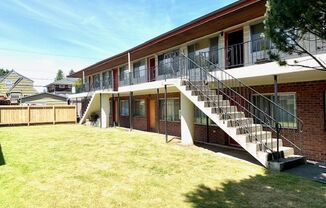 2215 California Ave SW - (GSB-R240 Santa Cruz Apts)