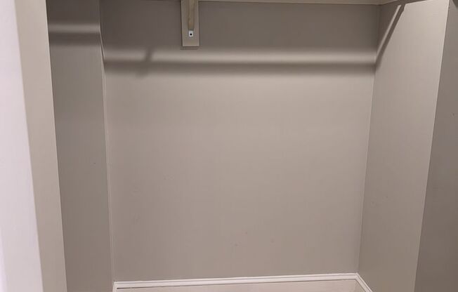 2 beds, 2 baths, 1,300 sqft, $5,300, Unit 202
