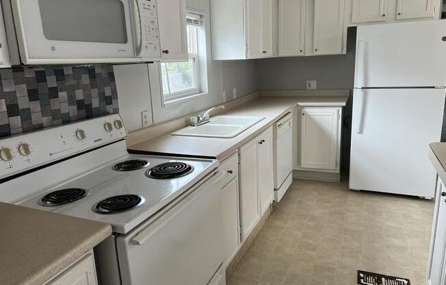 50 WILLOWBROOK CT