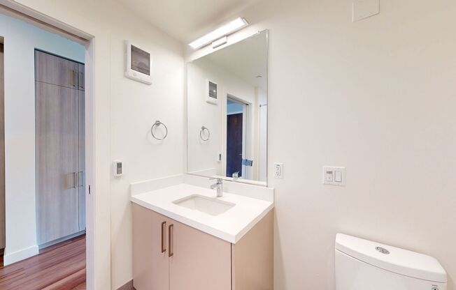 1 bed, 1 bath, 742 sqft, $2,595, Unit 323