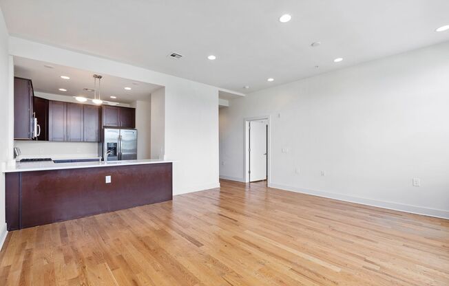 2 beds, 2 baths, 980 sqft, $3,095, Unit 3H