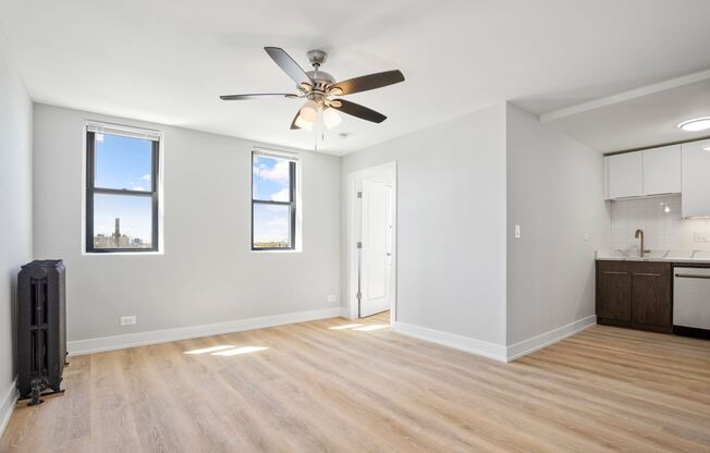 2 beds, 1 bath, 430 sqft, $2,250, Unit 7G