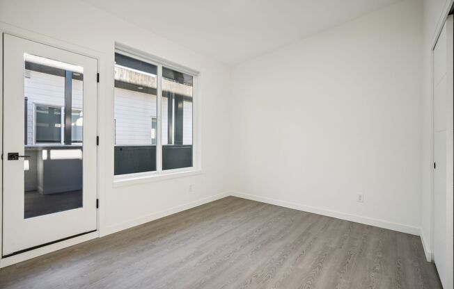 1 bed, 1 bath, 420 sqft, $1,525, Unit 15