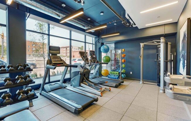 Studio, 1 bath, 408 sqft, $1,099, Unit 302