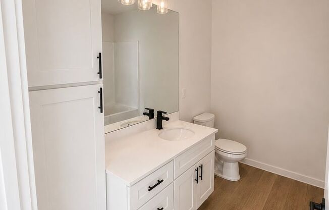 1 bed, 1 bath, 751 sqft, $1,525, Unit 124