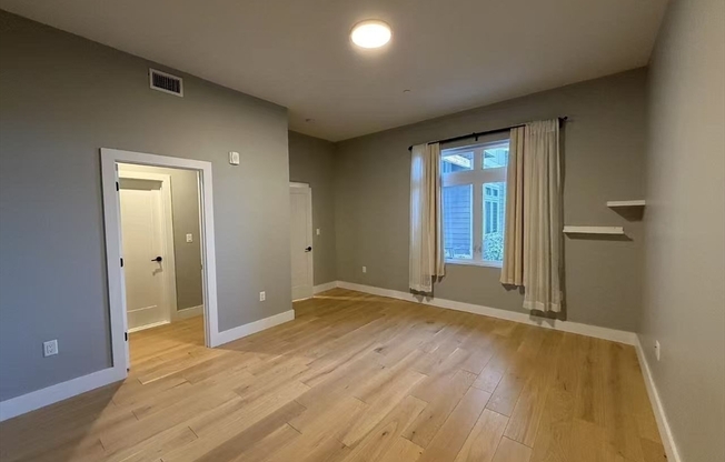 1 bed, 1 bath, 882 sqft, $3,000, Unit 222