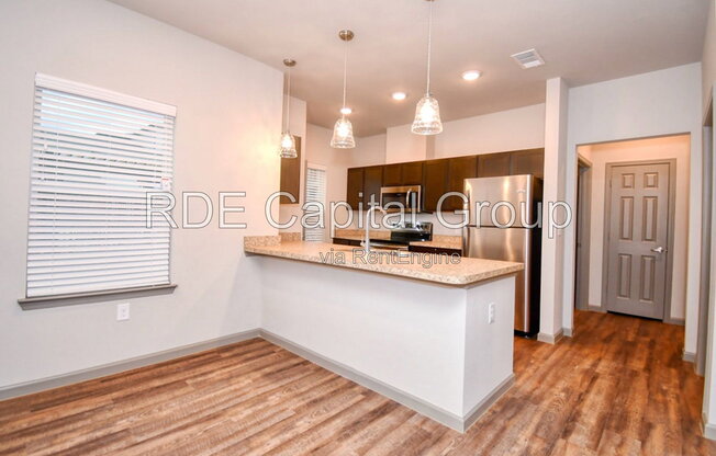 2 beds, 2 baths, 985 sqft, $1,300, Unit 2304 B1