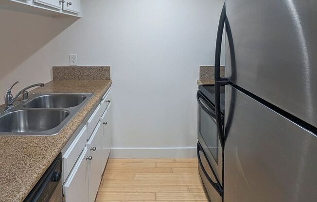 1 bed, 1 bath, $1,900, Unit Unit 106