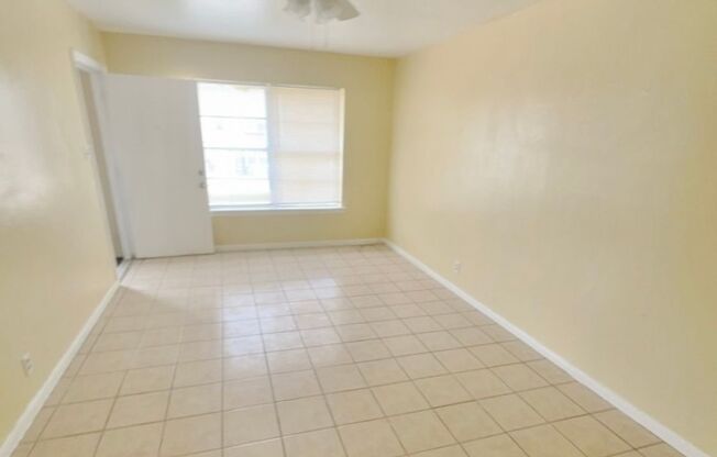 2 Bed/ 1 Bath on 807 Sissom Rd Unit 3