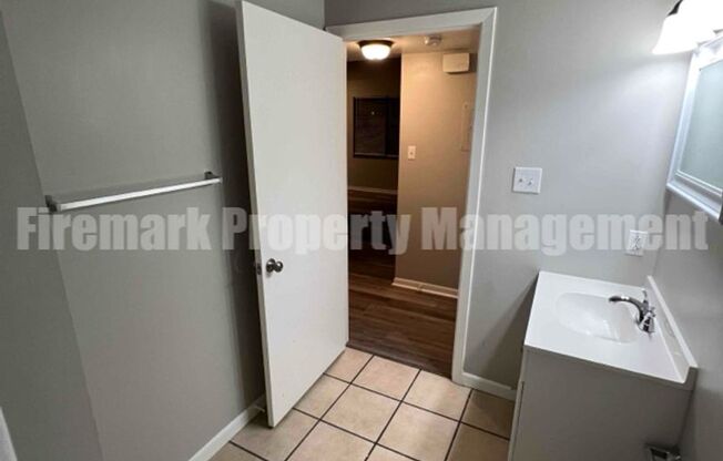 1 bed, 1 bath, $999, Unit 4510-20