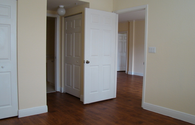 2 beds, 2 baths, $2,402