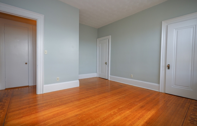 1 bed, 1 bath, 615 sqft, $2,700, Unit 14