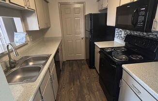 1 bed, 1 bath, $1,115, Unit 1121