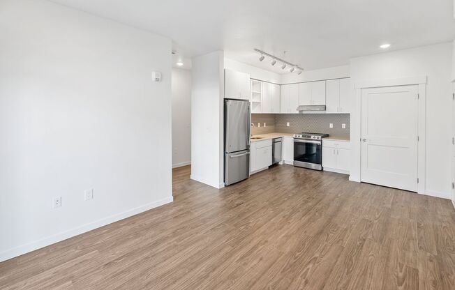 1 bed, 1 bath, 600 sqft, $1,250, Unit 204