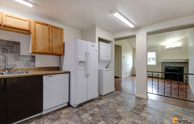 Charming 3 Bedroom Ranch Style Condo in East Anchorage – Ideal Location!
